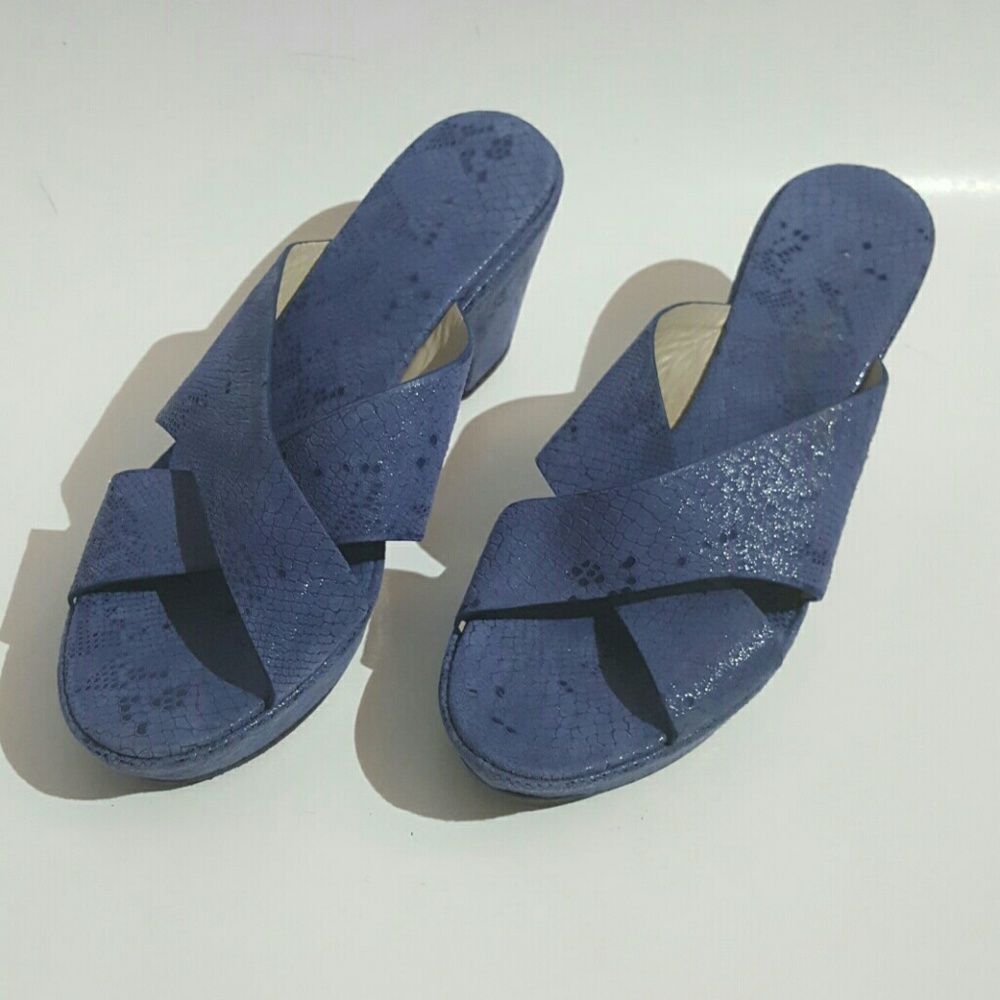 Attilio Giusti Leombruni AGL heels blue sandals women size 8